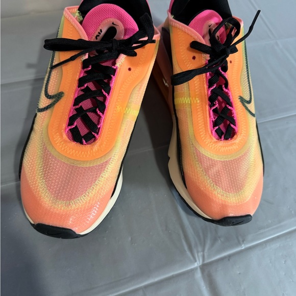 Nike Air Max 2090 Pink,Orange, Black, Lime Athletic Training Shoes Size 7.5 - Picture 3 of 11
